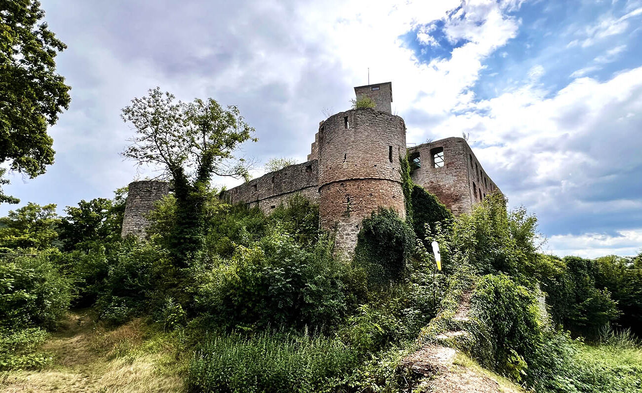 Von Schlössern, Burgen und Ruinen: Eine Zeitreise durch die Rhön